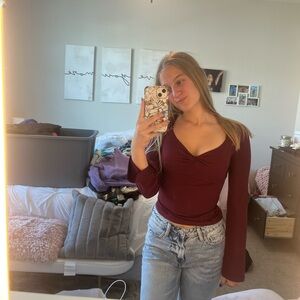 burgundy top!!!